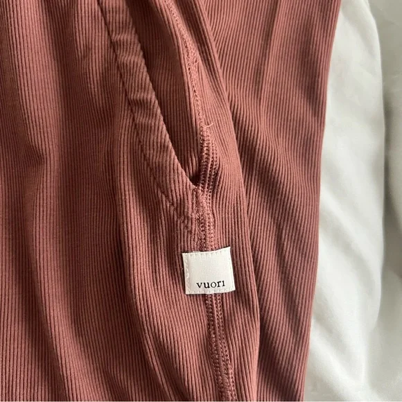 Vuori Pose Jumpsuit Hazelnut - Picture 7 of 9